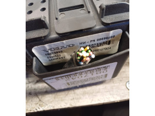 Блок предохранителей  000002127324, 08679899   Volvo XC90    