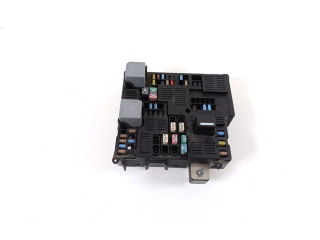 Pojistková skříňka 31473771 Volvo V60 2019