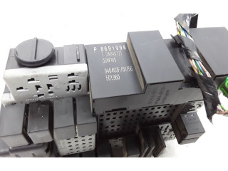 Блок предохранителей P8691998, 8691998   Volvo S80    