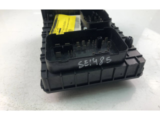 Блок предохранителей  1K0937125A   Volkswagen Caddy    