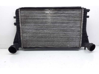 Интеркулер  1K0145803A, B5896   Audi A3 S3 8P 2.0