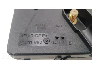   Pojistková skříňka 2119820402, 013948371   Mercedes-Benz CLS C219 2008