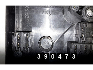 Блок предохранителей Volkswagen Golf Plus