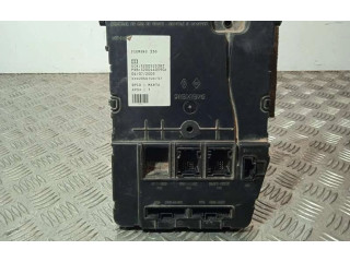 Pojistková skříňka Řídící jednotka BSM 8200525383, 8200440590A Renault Megane II 2005