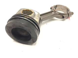  Поршень с шатуном  CRM04LA  Skoda Octavia Mk3 (5E)  