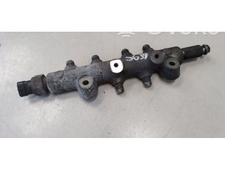 Топливная рампа FP8713150 Mazda Premacy