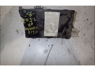 Блок предохранителей    Renault Clio II    