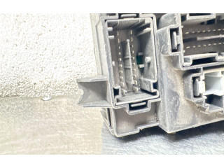 Блок предохранителей 13349934, 28270822   Opel Meriva B    