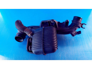 Резонатор всасывания