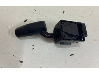 Ручка стеклоочистителей Mazda CX-3