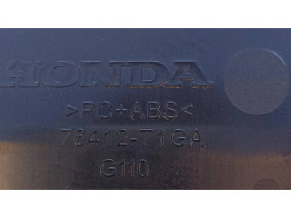 Другая деталь салона