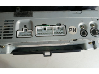 Радио/ проигрыватель CD/DVD / навигация