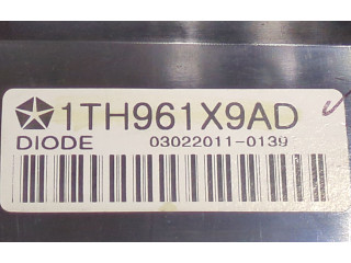 Блок управления климат-контролем 1TH961X9AD   Fiat Freemont