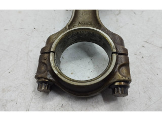  Поршень с шатуном    Maserati Quattroporte  