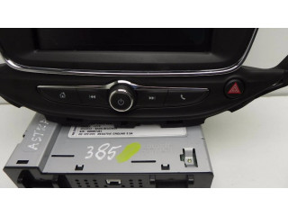 Радио/ проигрыватель CD/DVD / навигация