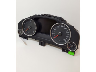 Přístrojová deska Volkswagen Touareg II 2012 7P6920981