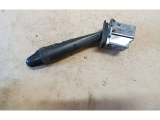 Ручка стеклоочистителей 8691695 Volvo V70