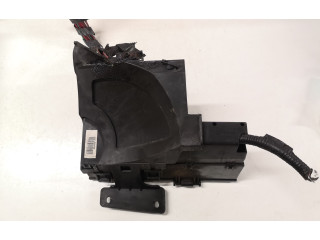 Блок предохранителей 2R8T14A075, 2R8T14A003 Jaguar S-Type