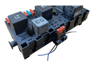 Pojistková skříňka 171941813D, 171941821D Volkswagen PASSAT B3 1991