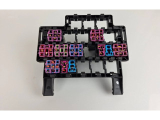 Блок предохранителей 6Q0972595A Skoda Fabia Mk1 (6Y)