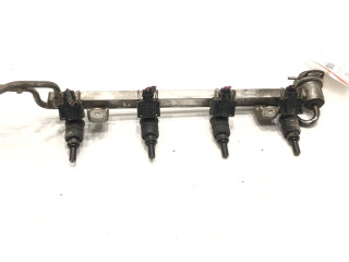 Топливная рампа 06A133317E   Volkswagen Golf IV  