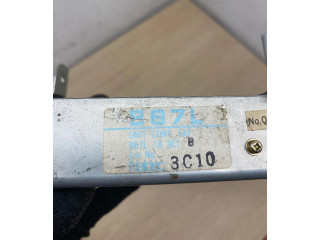Блок управления двигателя B67L189E1   Mazda 323