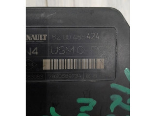 Pojistková skříňka Řídící jednotka BSM 8200455424G Renault Megane II 2004