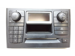 Радио/ проигрыватель CD/DVD / навигация