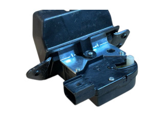 Zámek zadních dveří 812303Z000 Hyundai i40 2013