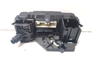 Модуль блока управления кондиционером Volkswagen Jetta V
