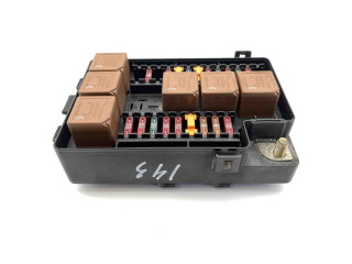 Блок предохранителей LJB2822AB Jaguar XK8 - XKR