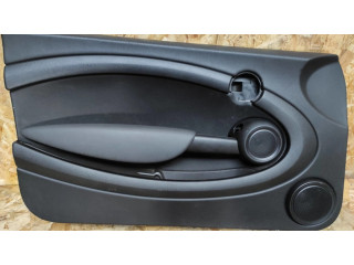 Обшивка передней двери