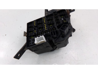 Блок предохранителей  91205-25201   Hyundai Getz    