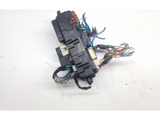 Блок предохранителей MB953355   Mitsubishi Carisma    