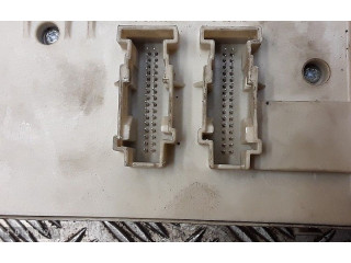 Pojistková skříňka 30728906, 519096408 Volvo S40 2005