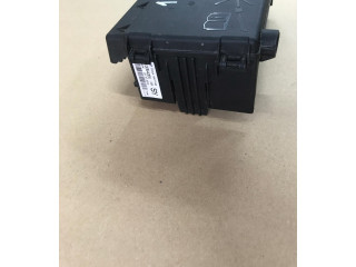 Блок предохранителей     Opel Meriva B    