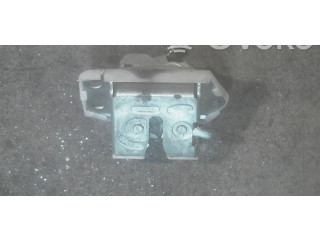 Zámek zadních dveří 82510M68K00000   Suzuki Alto 2013