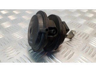 Другая деталь отсека двигателя