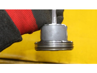  Поршень с шатуном    Nissan X-Trail T33  