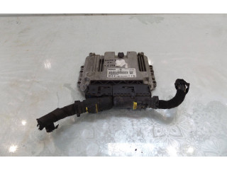 Блок управления двигателя 0281016237   Lancia Delta