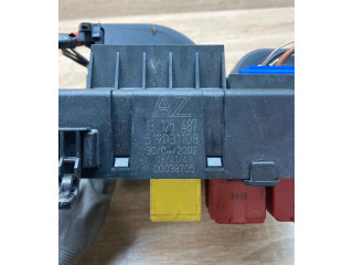 Pojistková skříňka 13125487, 519031108 Opel Vectra C 2002