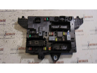 Pojistková skříňka 365927271 Vauxhall Astra 2011