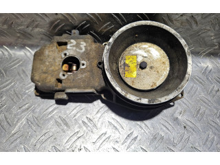 Топливная рампа 0438121073, 034133353N Audi 80 90 B3