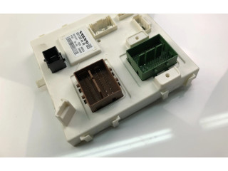 Блок предохранителей 32217332AA Volvo XC90