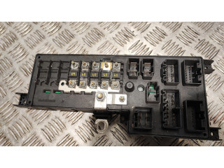 Блок предохранителей 8678449 Volvo S80