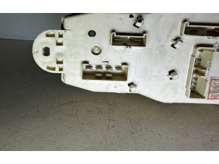 Pojistková skříňka GJ84, CG213 Mazda 626 2000