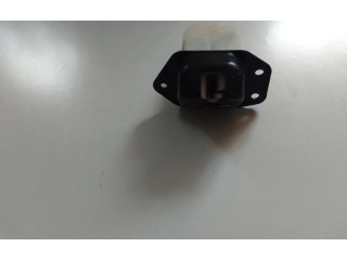 Zámek zadních dveří 90502EN00A Nissan Juke I F15 2011