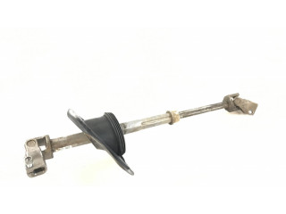 Крестовидная связь оси рулевого колеса