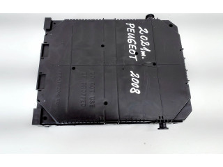 Блок предохранителей 9832881080, 983288108000   Peugeot 2008 II    