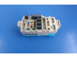 Блок предохранителей MR587875, MR587875 Mitsubishi Outlander